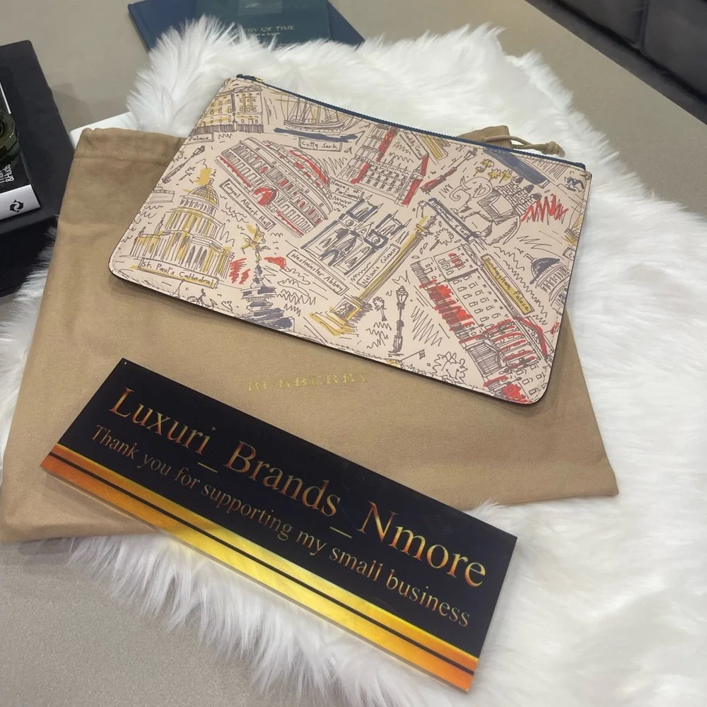 BURBERRY CLUTCH - Picture 3 of 8